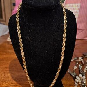 Elegant Avon Gold plated 24 inch Rope Chain Necklace